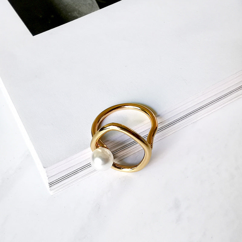 Dainty Pearl Ring
