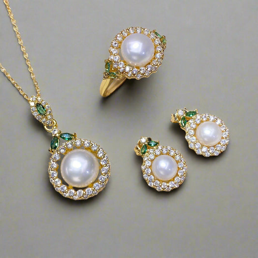 Luxurious Freshwater Pearl Jewelry Set
