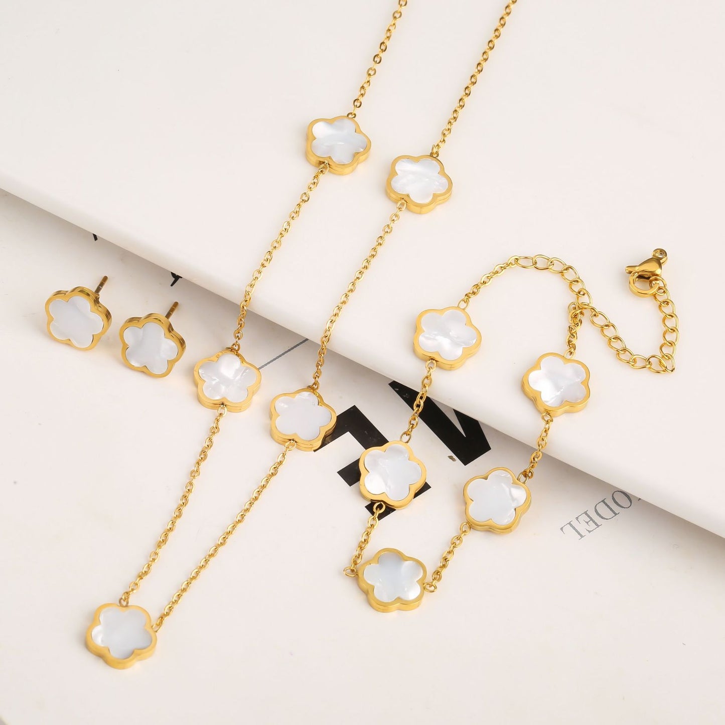 Lucky Flower Jewelry Set