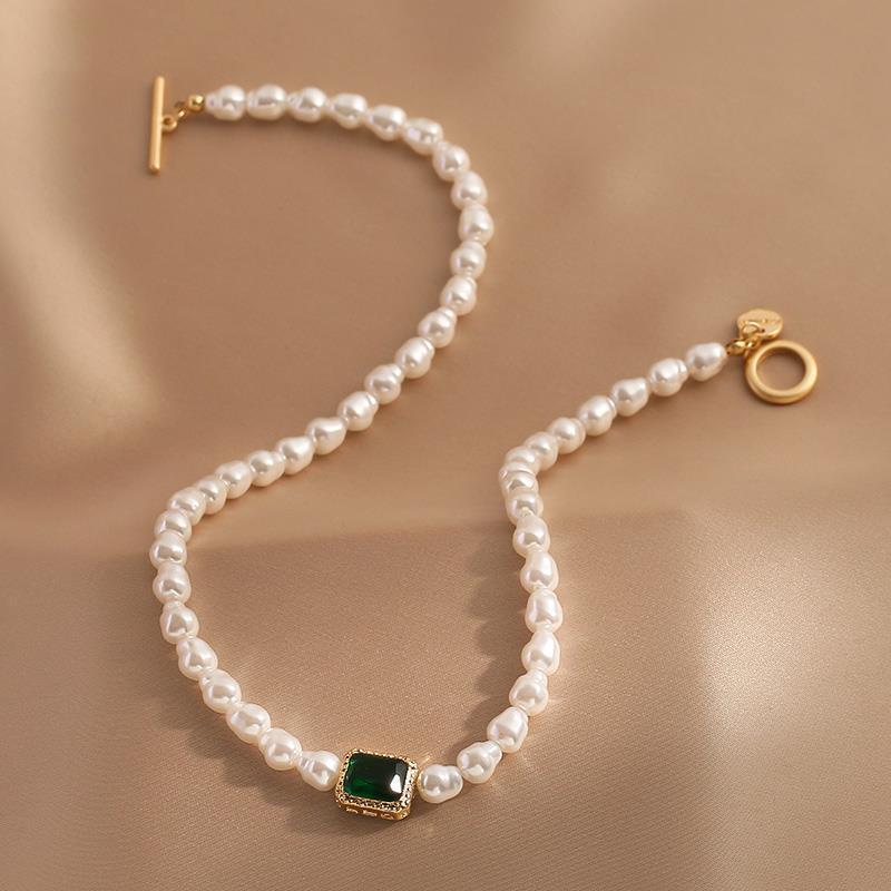 Freshwater Pearl Necklace with Zircon