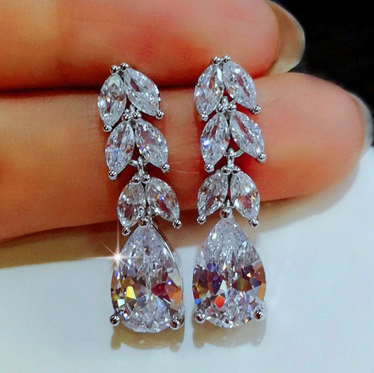 Unique Teardrop Leaf Earrings: Graceful Beauty and Timeless Style