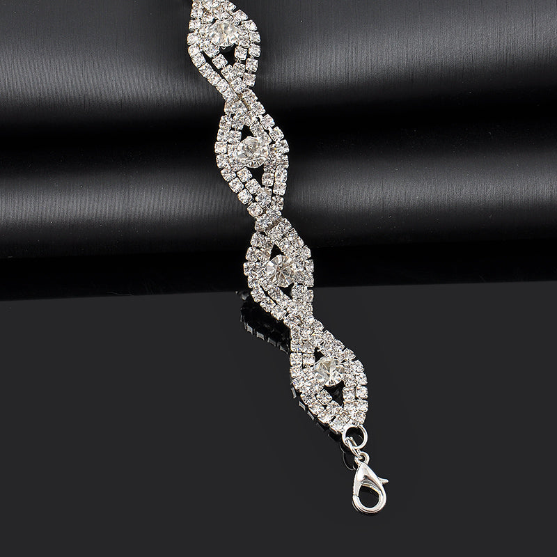 Trendy Women's Bracelet: Sparkling Crystal Bracelet for Radiant Style