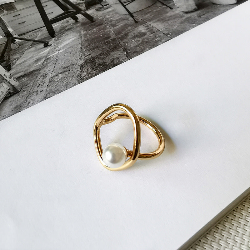 Dainty Pearl Ring