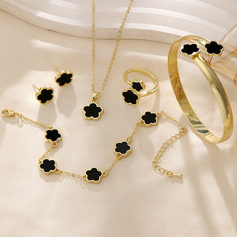 Five-leaf Clover Jewelry Set