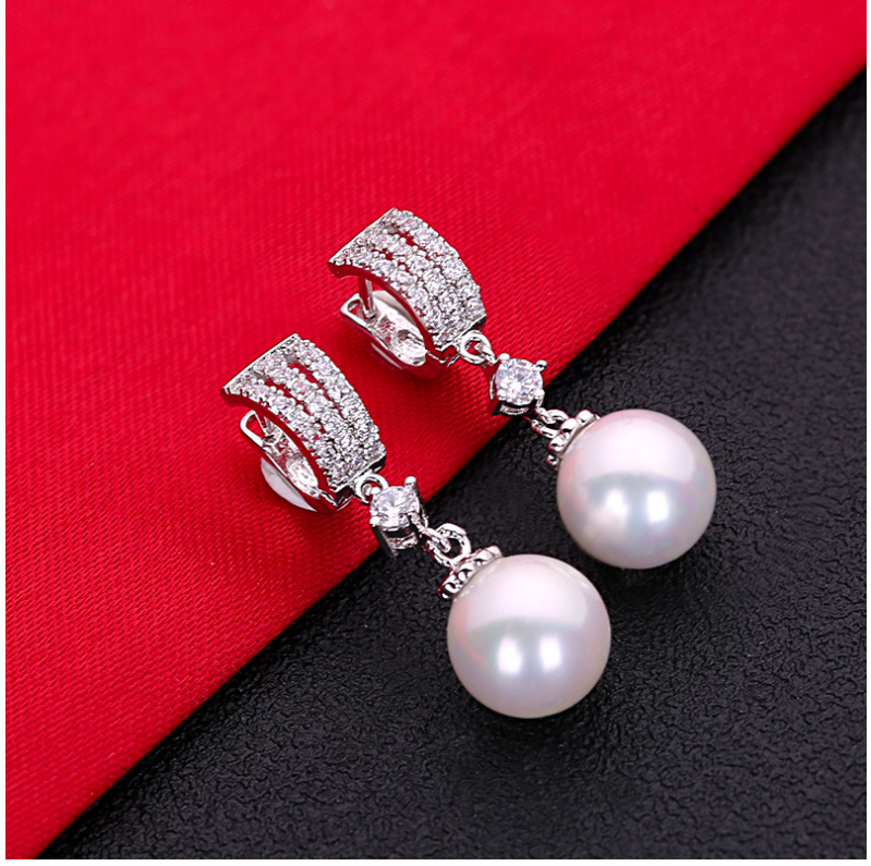 Fashion Dangling Zircon and Pearl Earrings